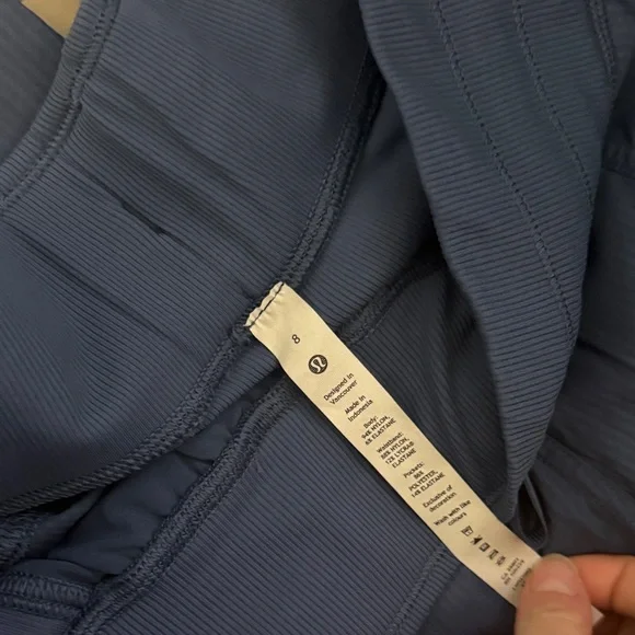Lululemon Athletica dance studio joggers in blue twill. Size 8. - Picture 2 of 3